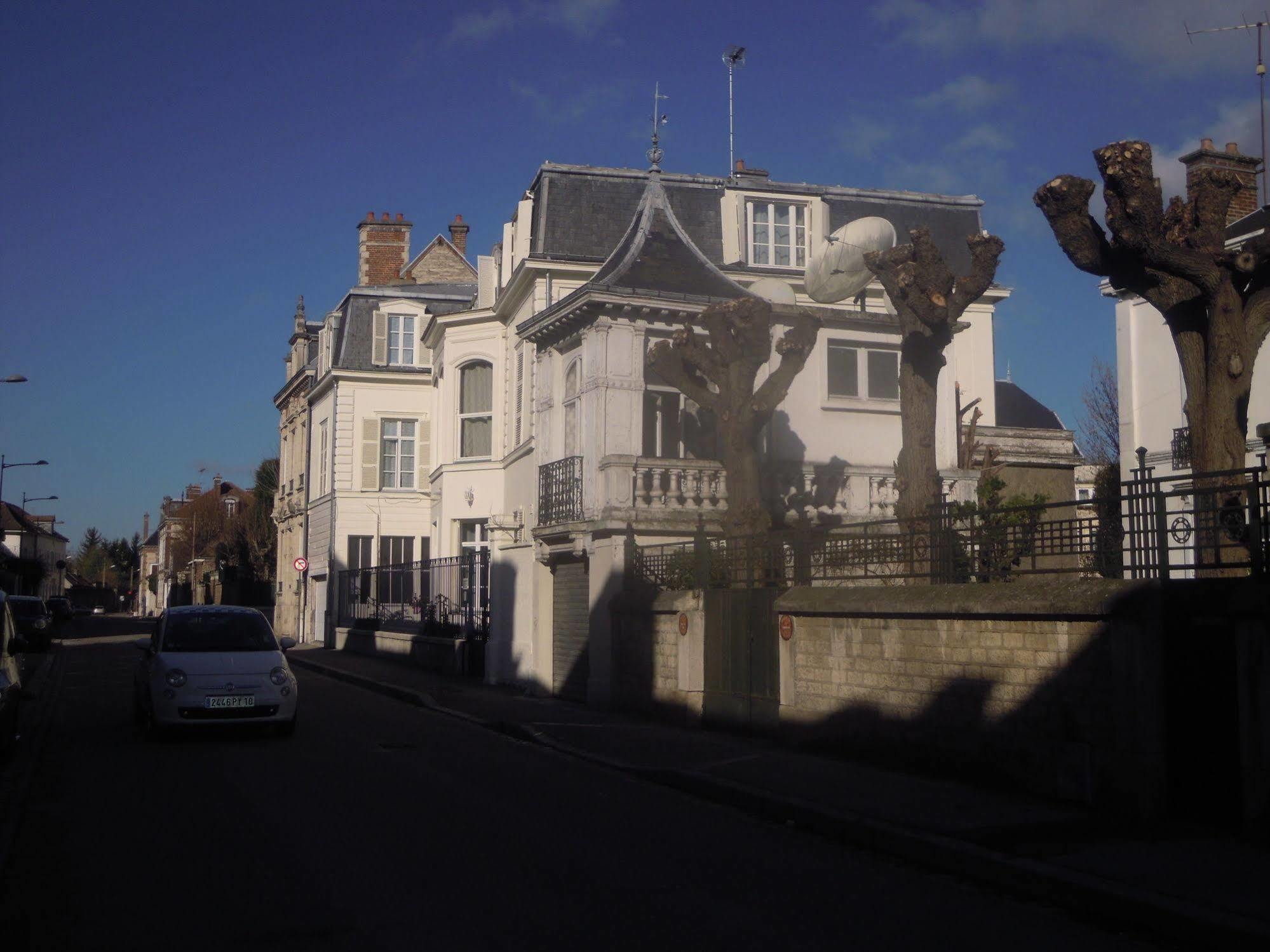 La Demeure D'Eirene Bed and Breakfast Troyes Exterior foto